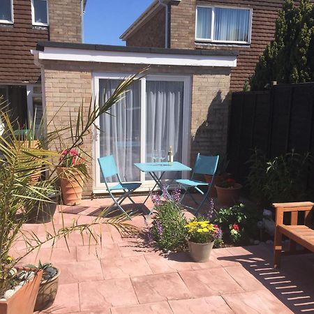 Basingstoke En Suite Room In Garden Annex Extérieur photo