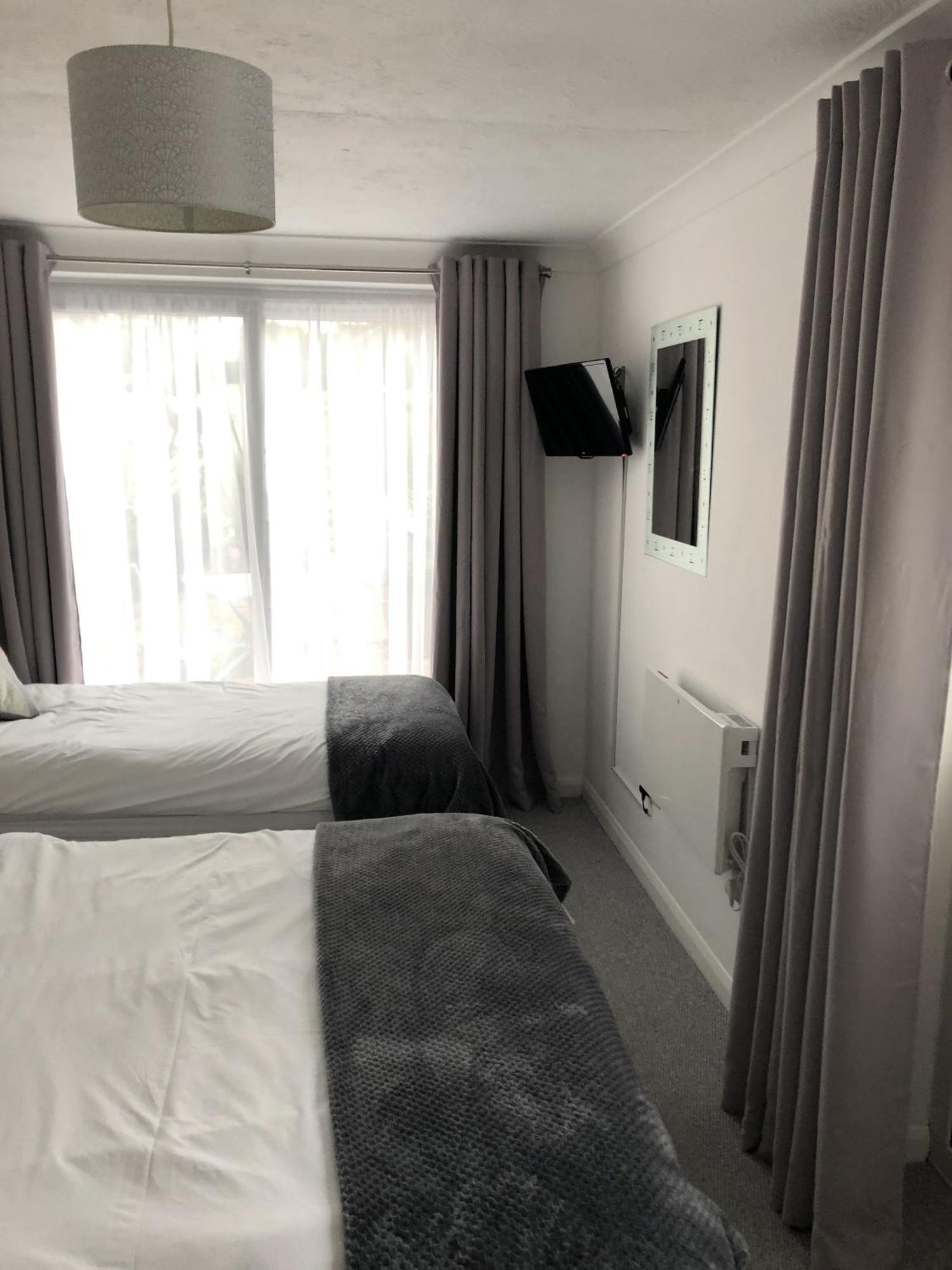 Basingstoke En Suite Room In Garden Annex Extérieur photo